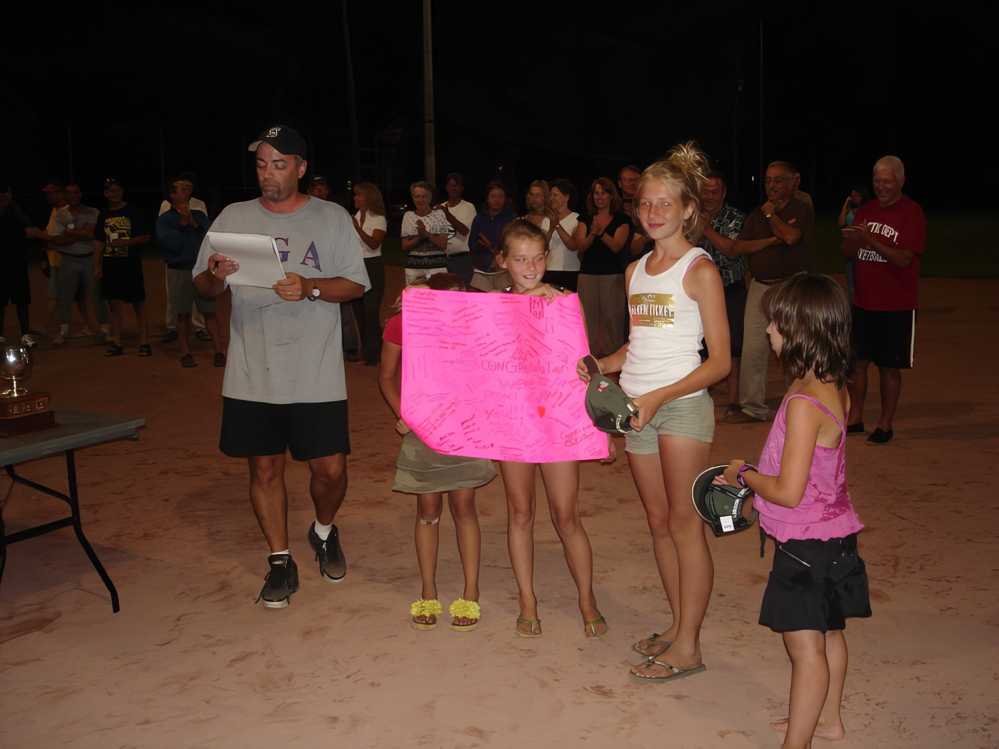 Wade Wilson presenting to Carly et Jessy